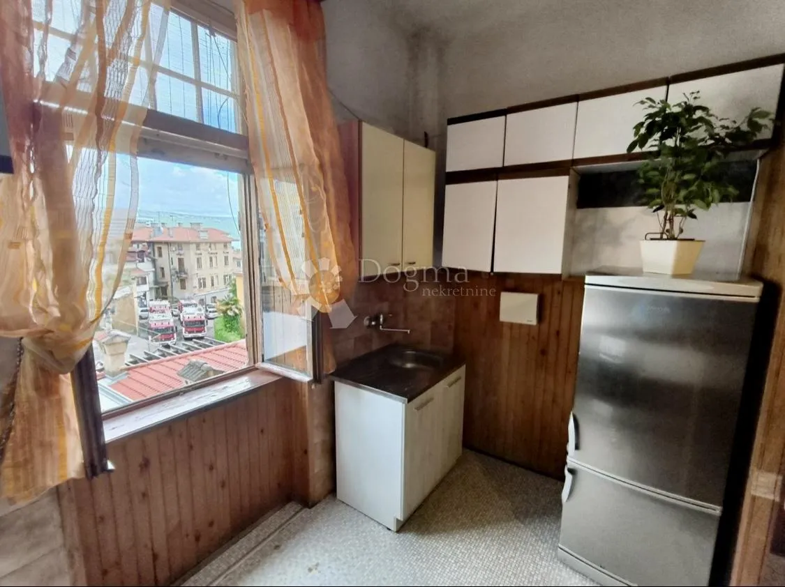 centar opatije, trosoban stan za adaptaciju - slika 5