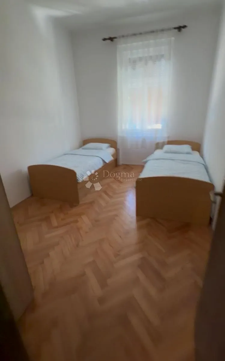 kvatrić, dva stana 88,95m2, prilika - slika 12
