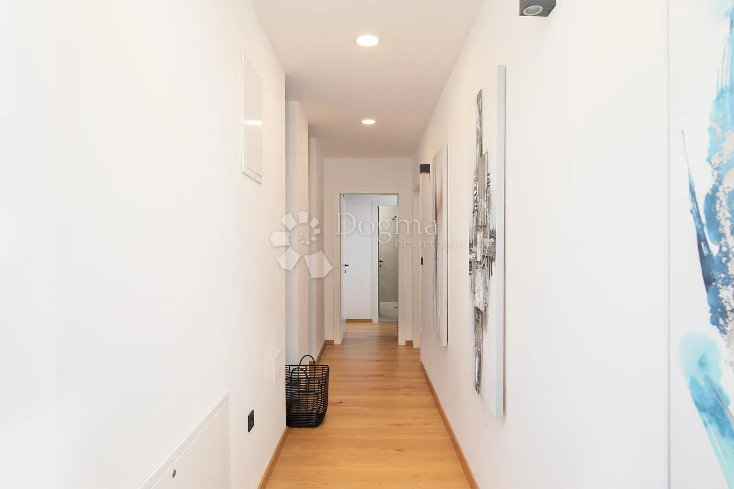 luksuz s infinity bazenom, wellnessom i pogledom na more! - slika 47