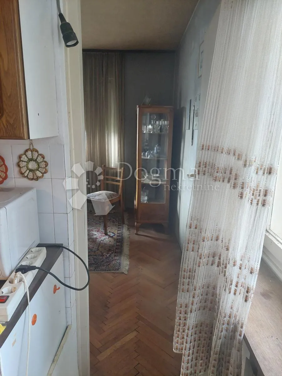 kuća sa velikim potencijalom - slika 51
