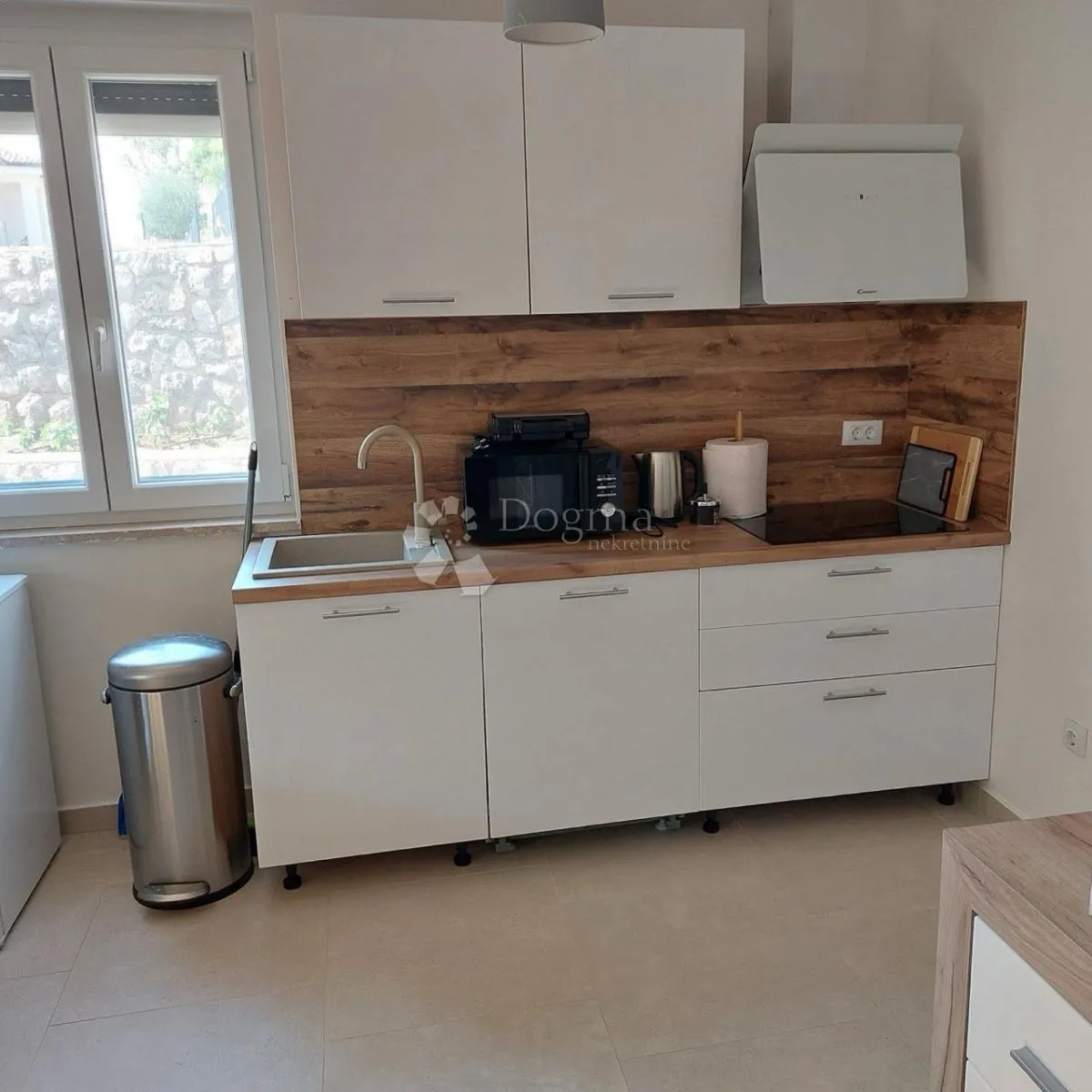 ekskluzivna nekretnina u kostreni – cijela etaža, apartman i velika garaža sa spremištima! - slika 27