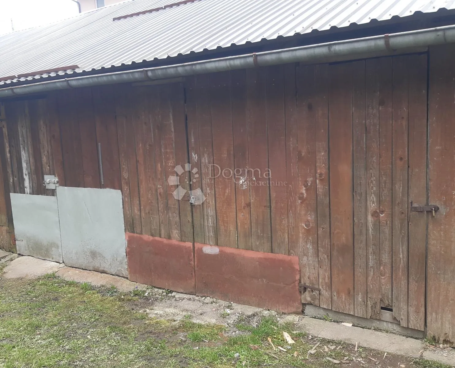odličan stan u moravicama - slika 14