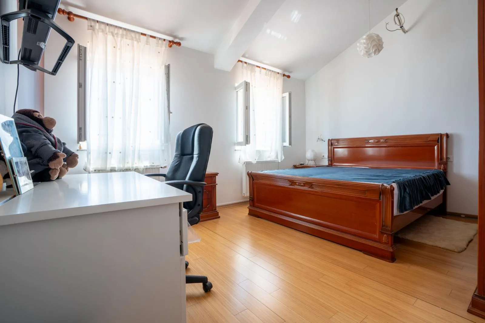srdoči-240m2 više parkirna mjesta,okućnice 931m2 - slika 9