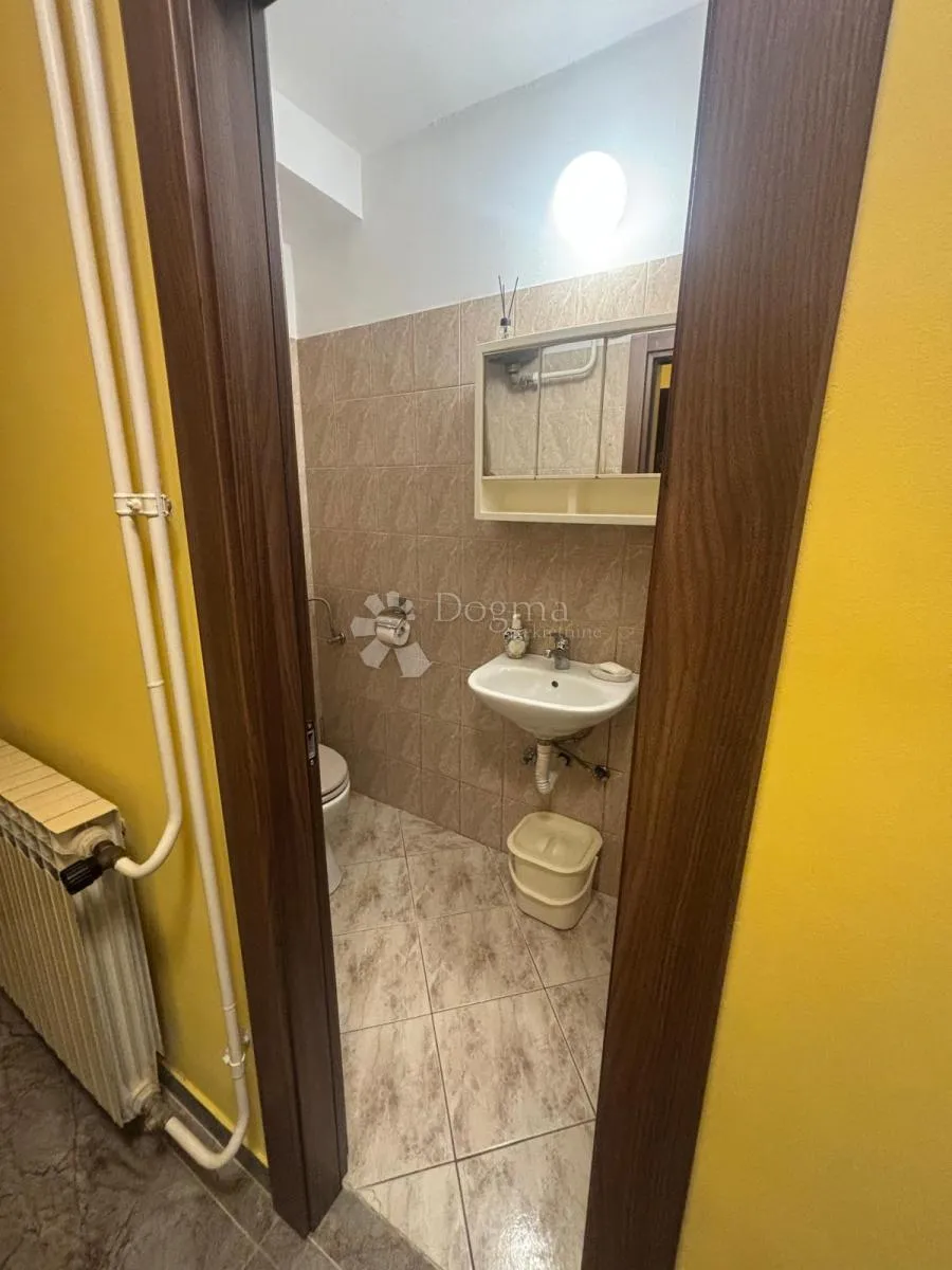 stan s velikom terasom i pogledom na more, u prizemlju - slika 16