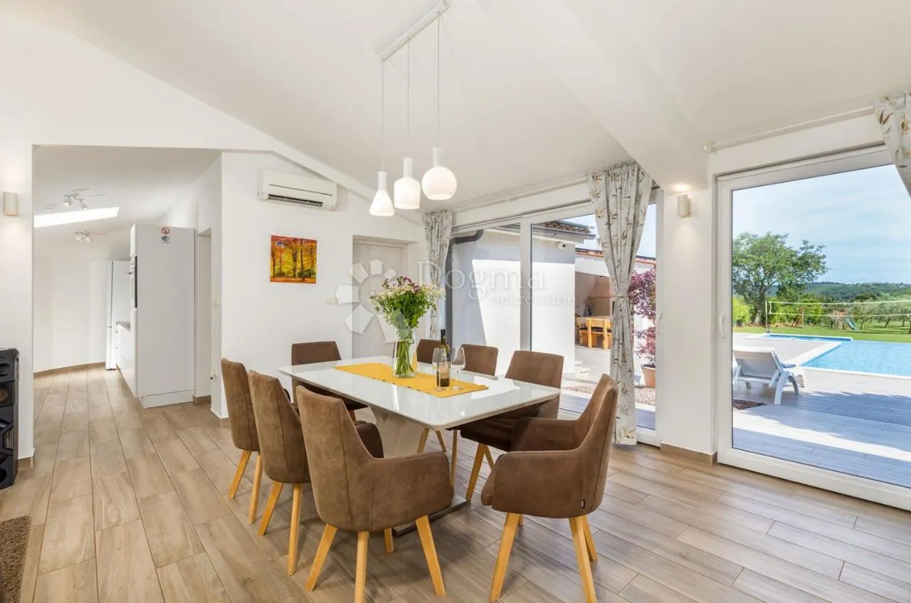 villa u banjolama 150m2 za dugoročni najam - slika 18