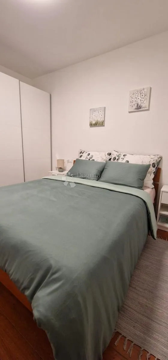 rovinj – kuća s dvije stambene jedinice s pogledom na more - slika 7