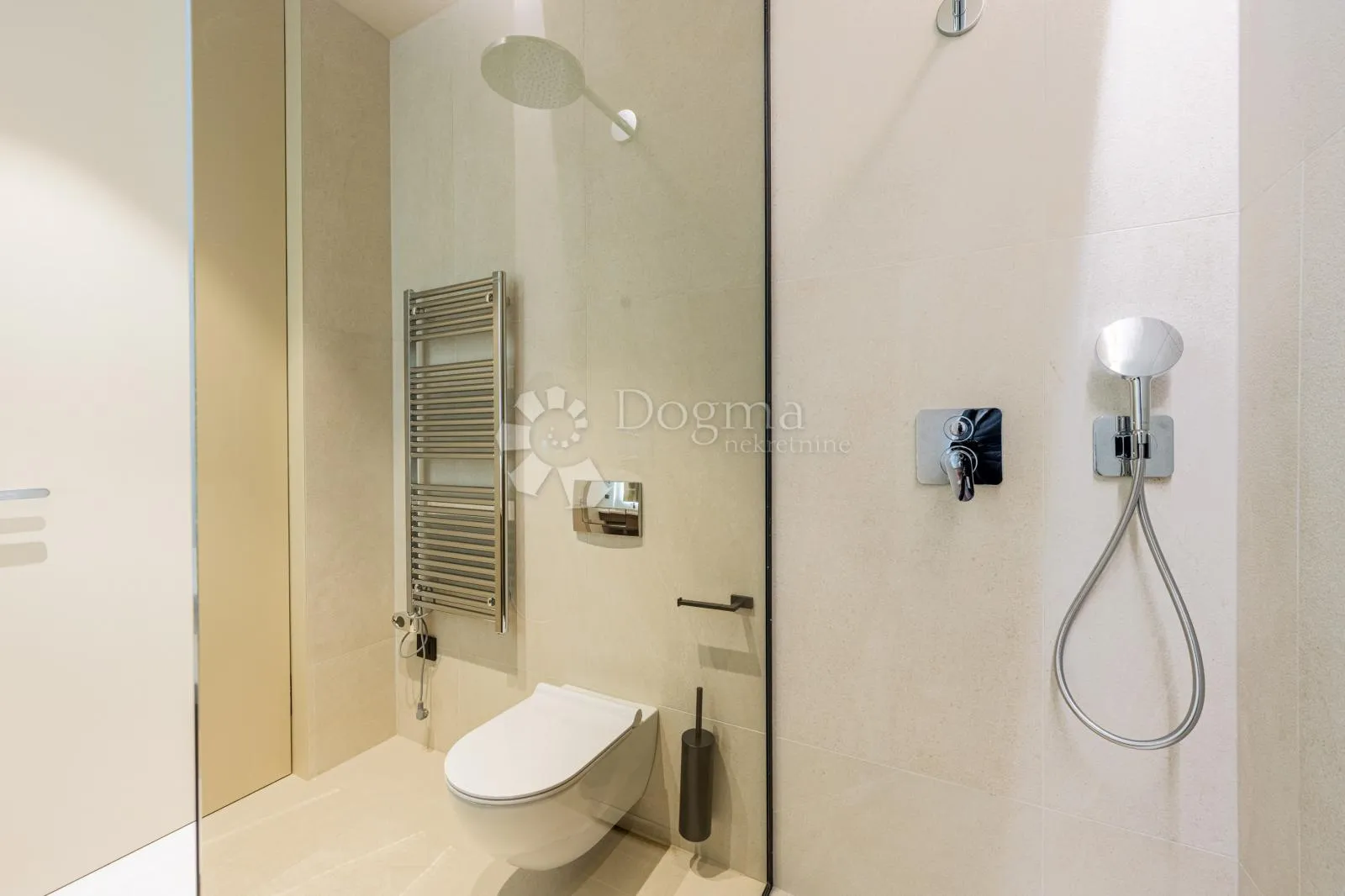 ekskluzivna smart home vila, kompletno opremljena, s otvorenim pogledom - slika 21