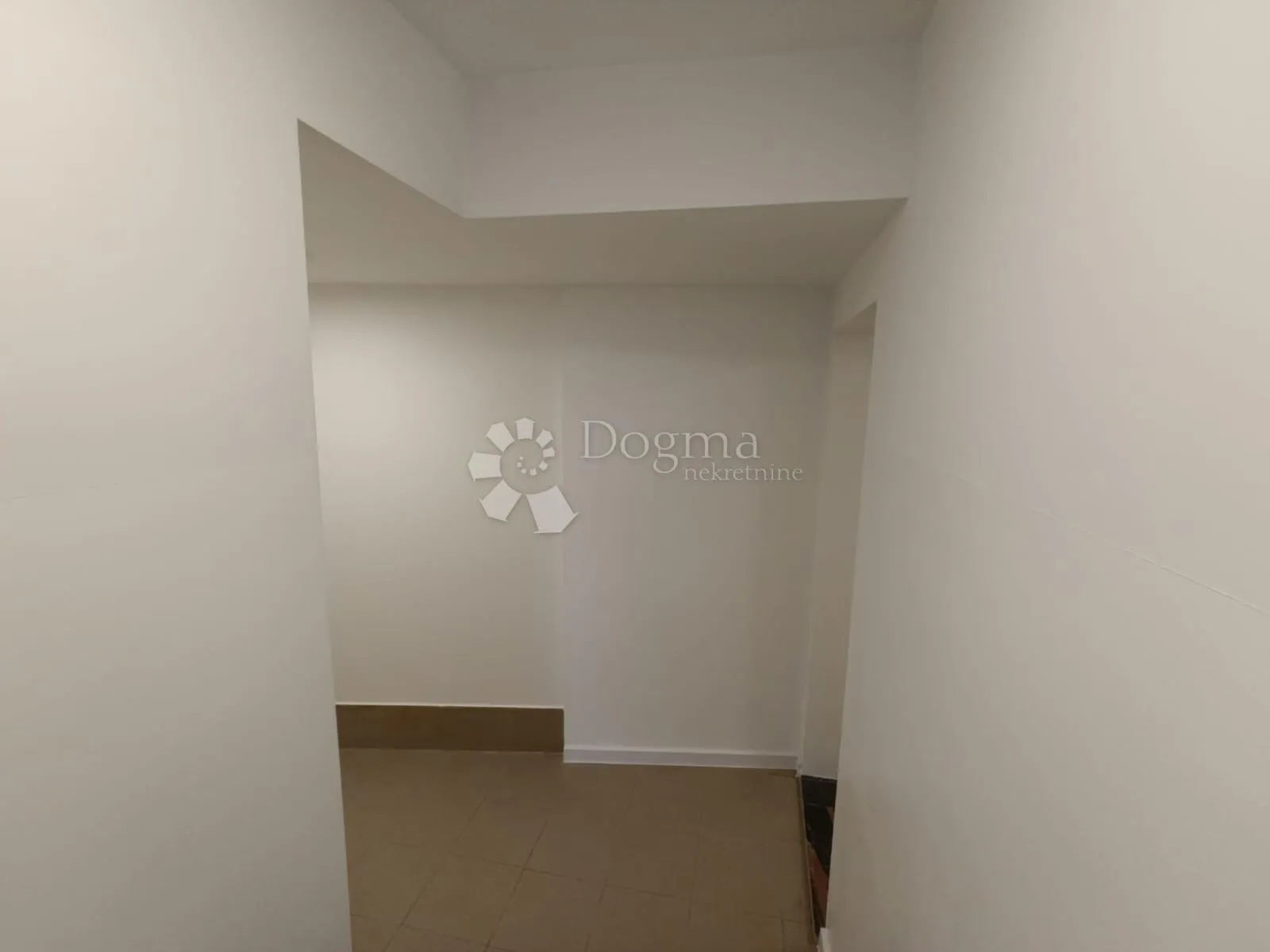 knežija- 40m2 prostor za najam - slika 5