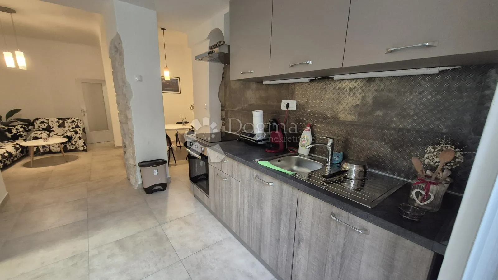 stan blizu ekonomskog fakulteta u puli, površina 79,38 m2 sa uporabnom dozvolom - slika 4