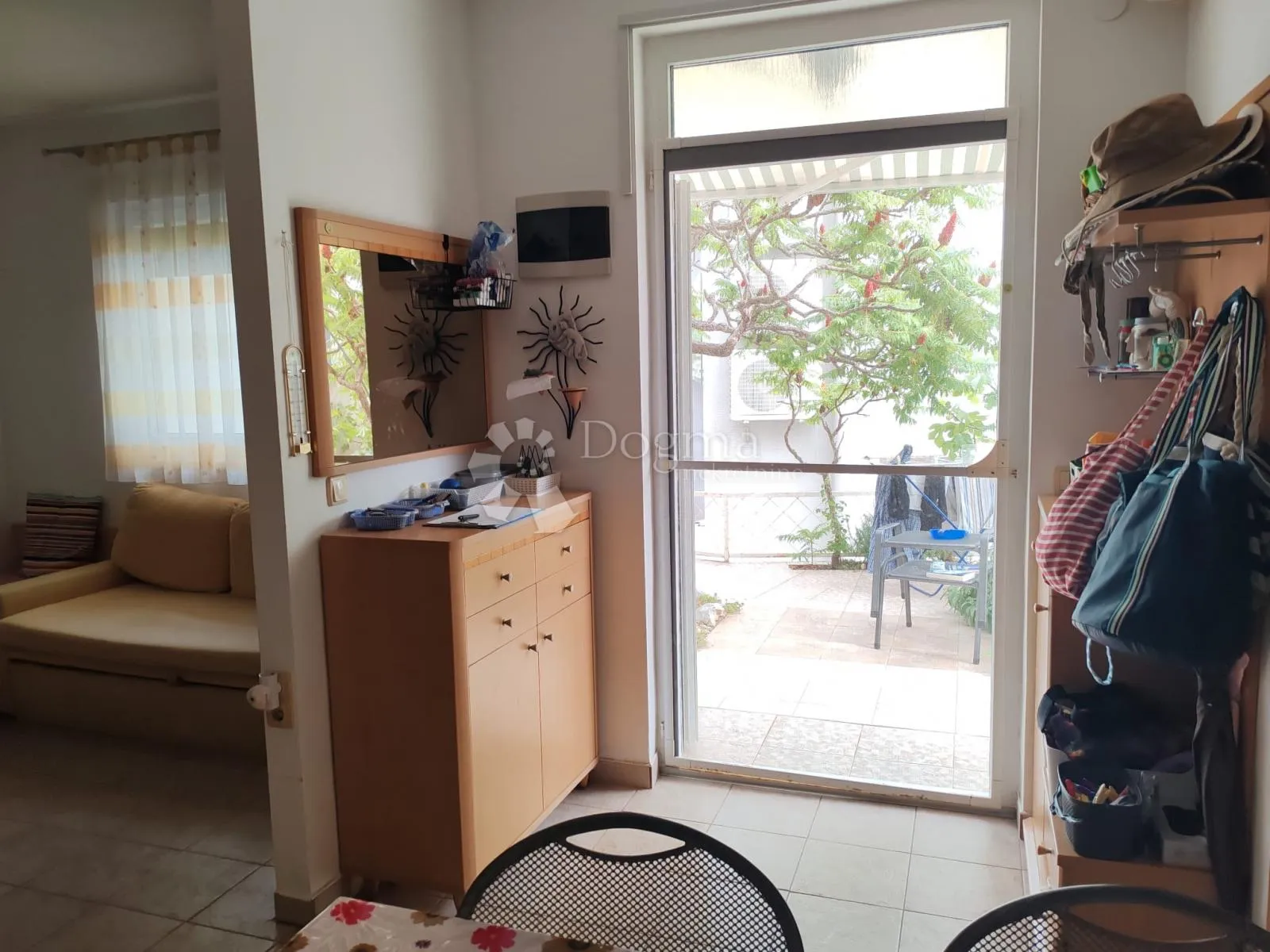 vodice-srima apartman 2.red od mora, privatni vrt+pm - slika 25