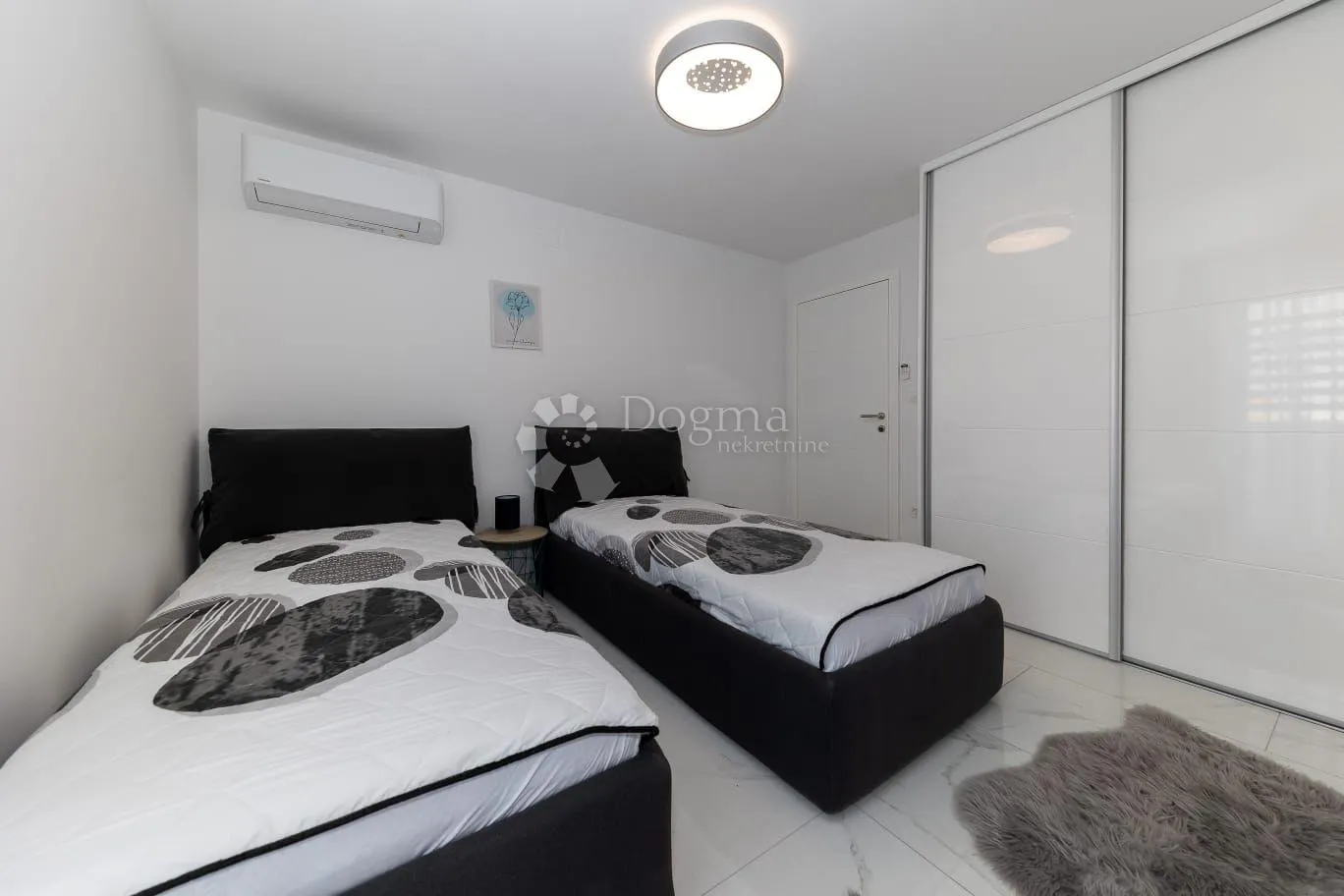 luksuzna novogradnja crikvenica 30m od mora - slika 33