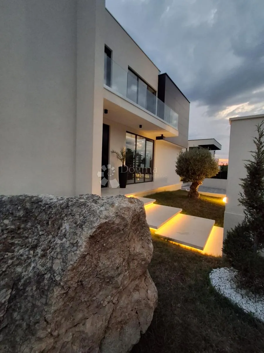 luksuzna nova kuća, 120 m od mora! - slika 7
