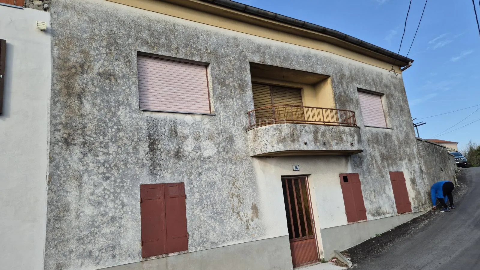 grad grobnik - useljiva kuća sa puno potencijala - slika 2