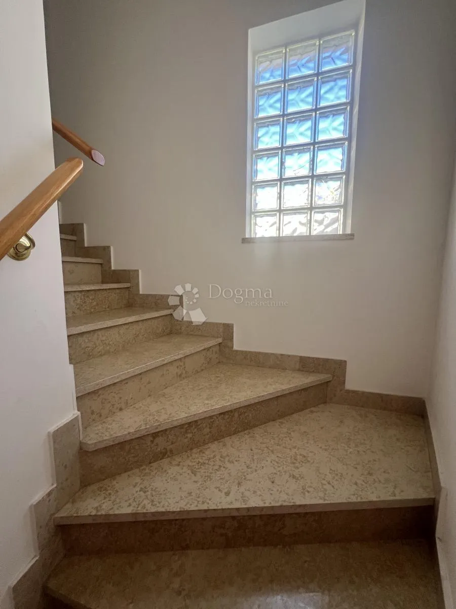 duplex -dvije kuće sa ljetnom kuhinjom i garažom - slika 22