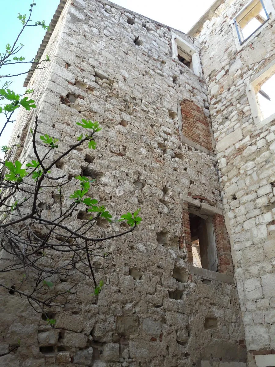 palača iz xv.st., pag - slika 8