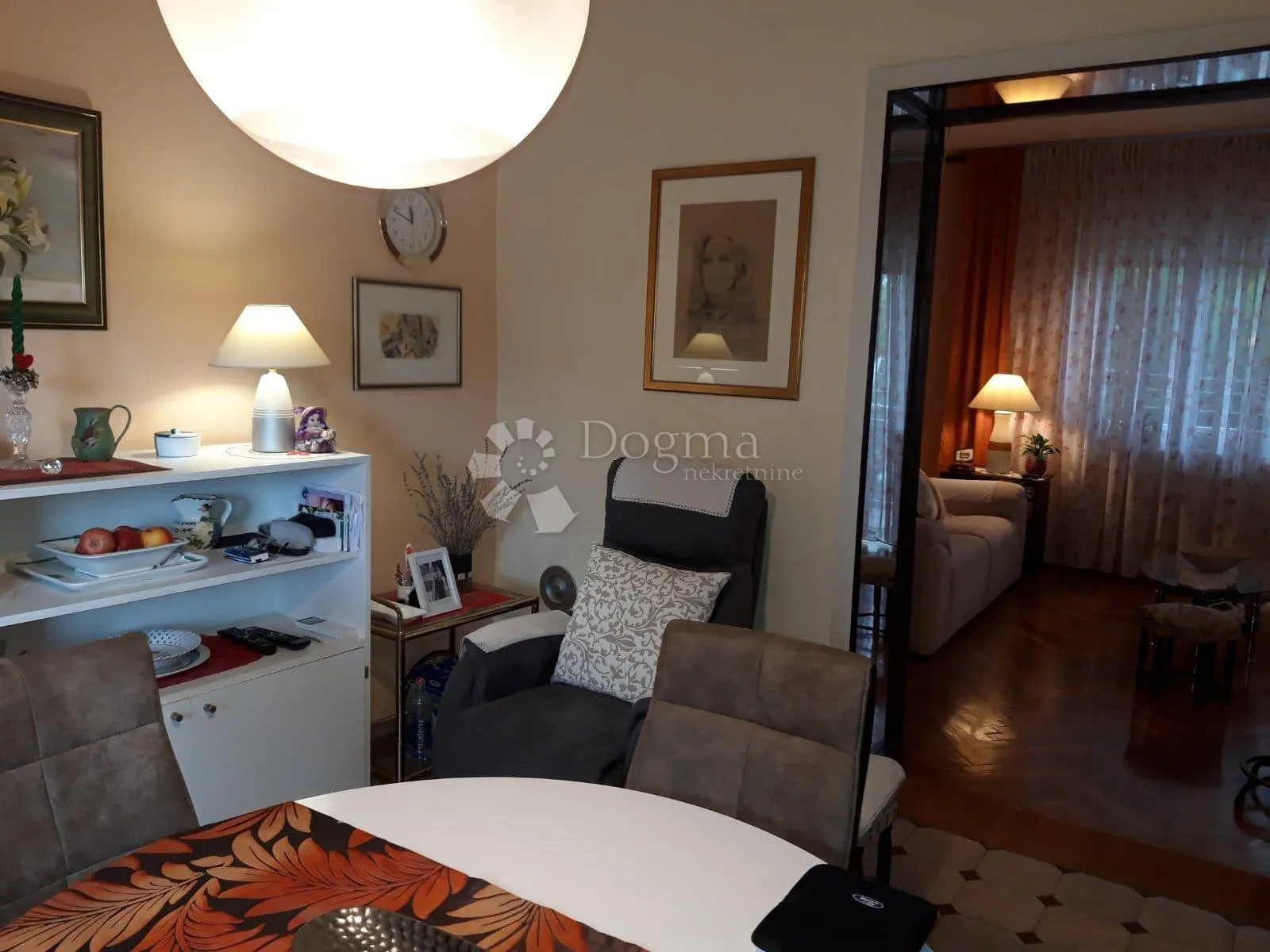 stan blizu strogog centra pule, 70m2 2. kat, parking osiguran - slika 7