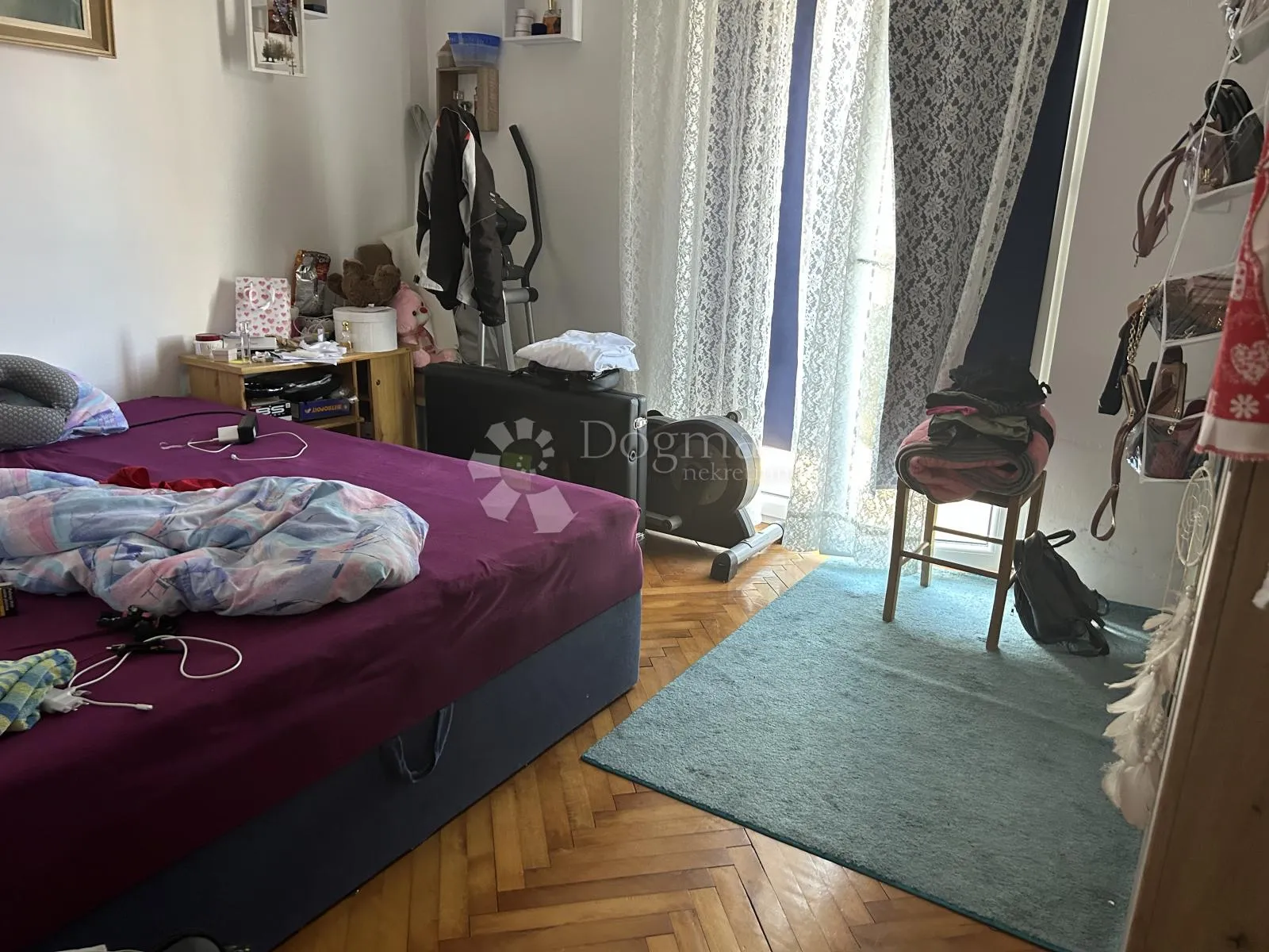 marinići kuća sa tri stana i garaža - slika 10