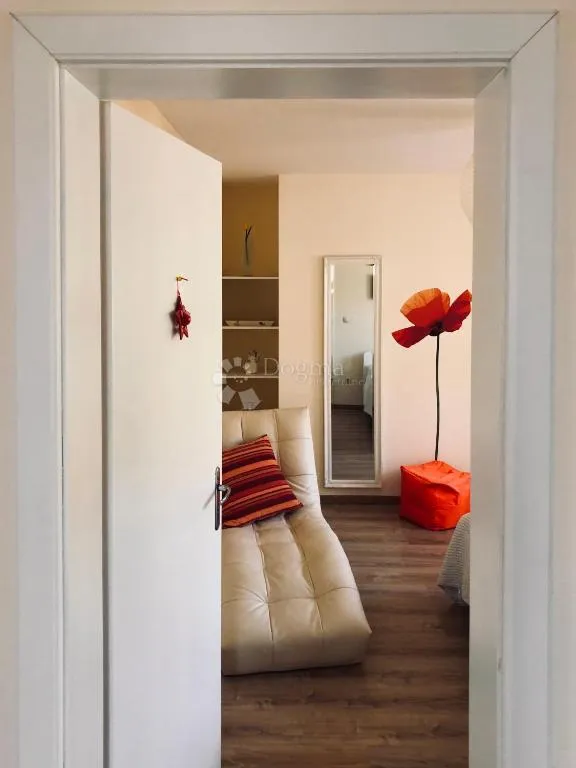 kuća na pagu s velikim dvorištem - 310m2 - slika 24