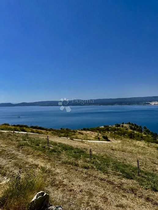lokva rogoznica - kuća sa zemljištem - slika 2