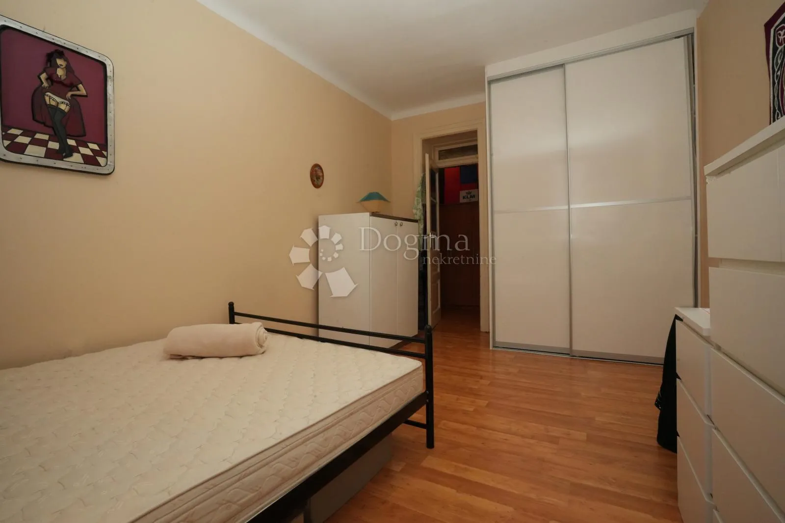 top cijena! 2.779€ m2 - divan stan u centru pule! - slika 9