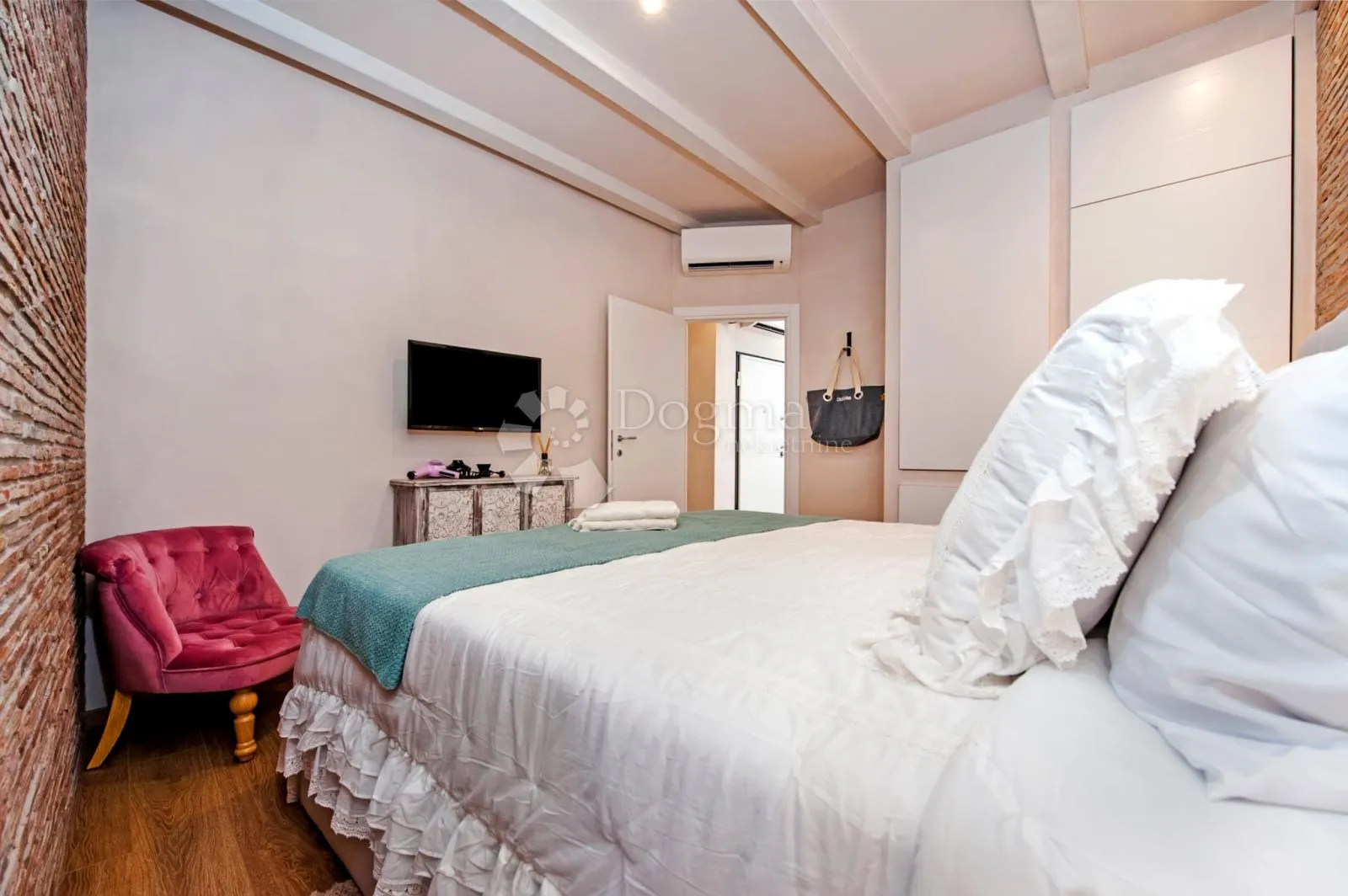 prilika! jednosoban stan 40 m² u centru rovinja - slika 9
