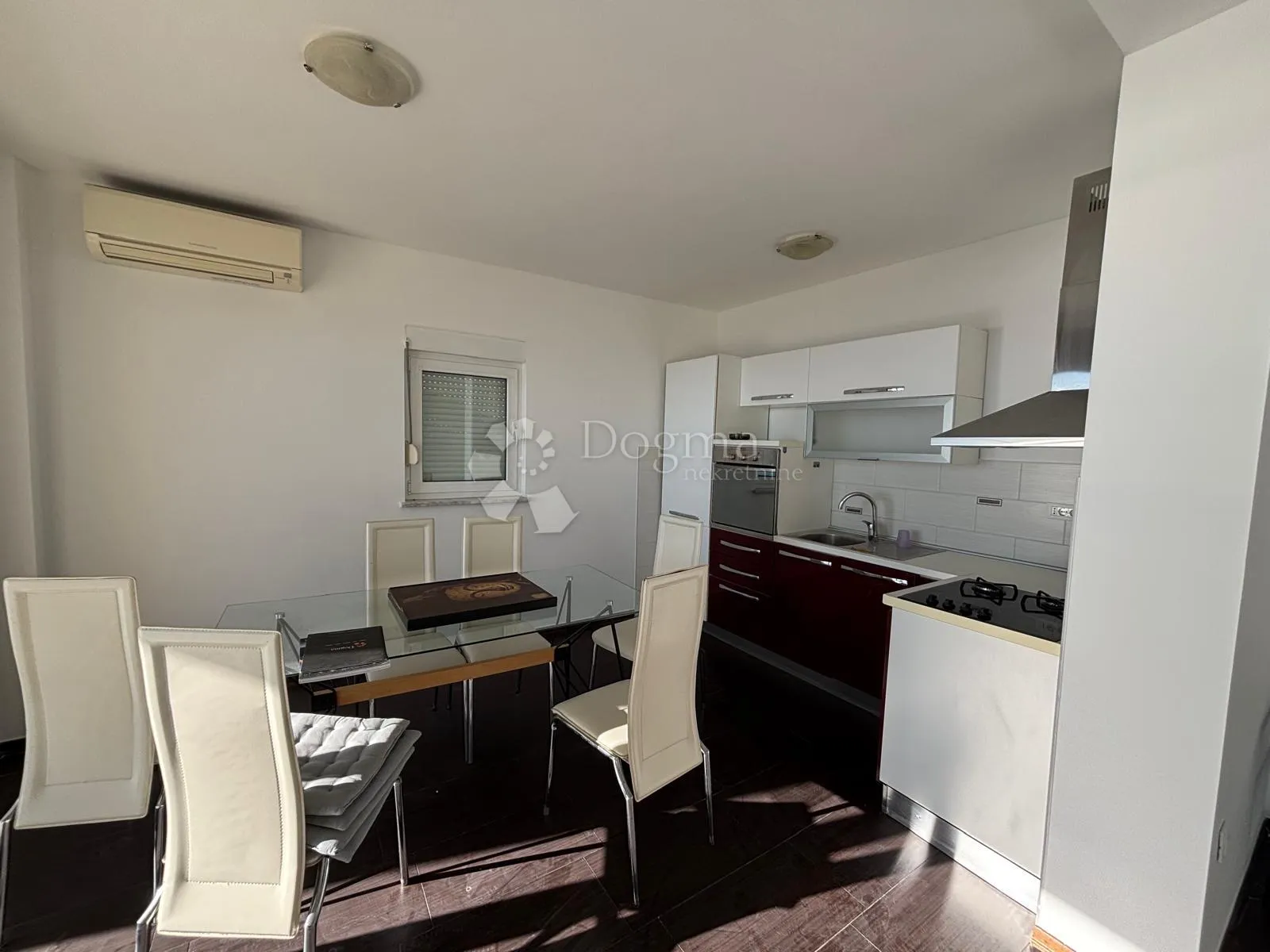 apartman na prestižnoj lokaciji, s panoramskim pogledom - slika 9