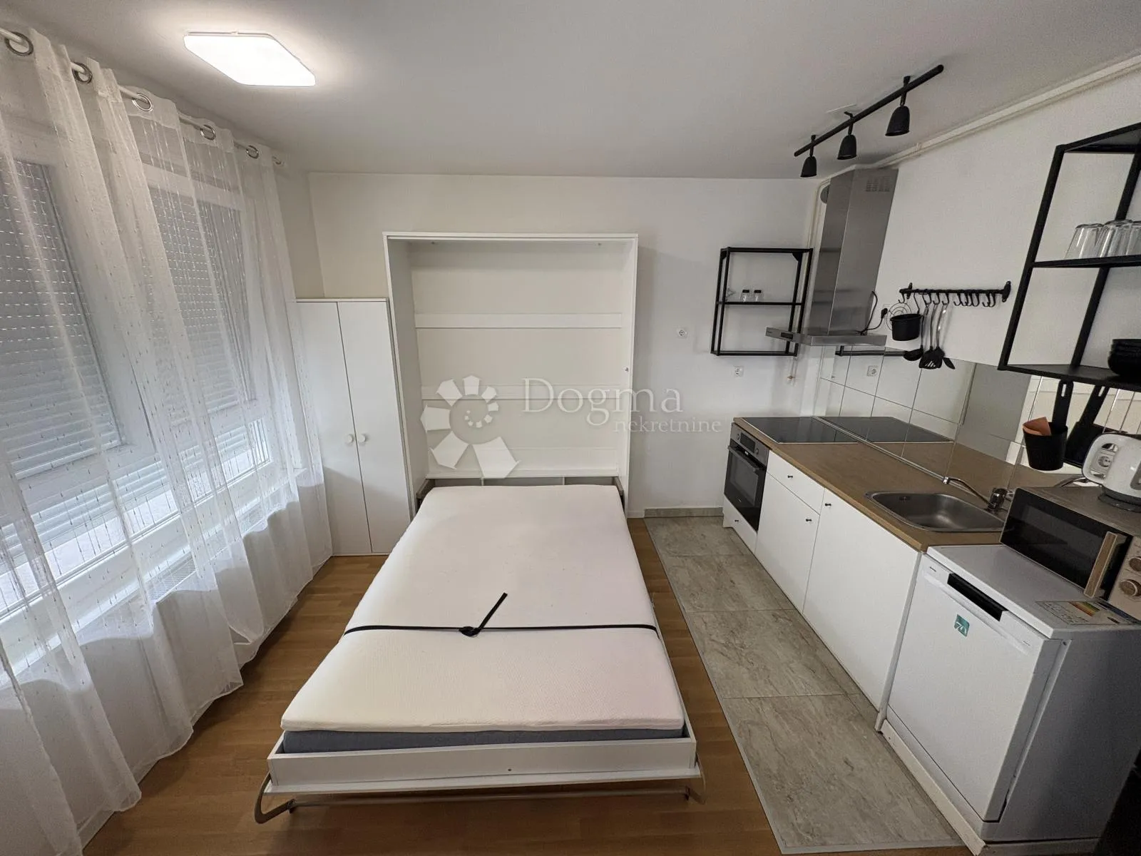 Stan U Iveru – Odlična Prilika Za Stanovanje, Najam Ili Investiciju! - Sesvete, Zagreb