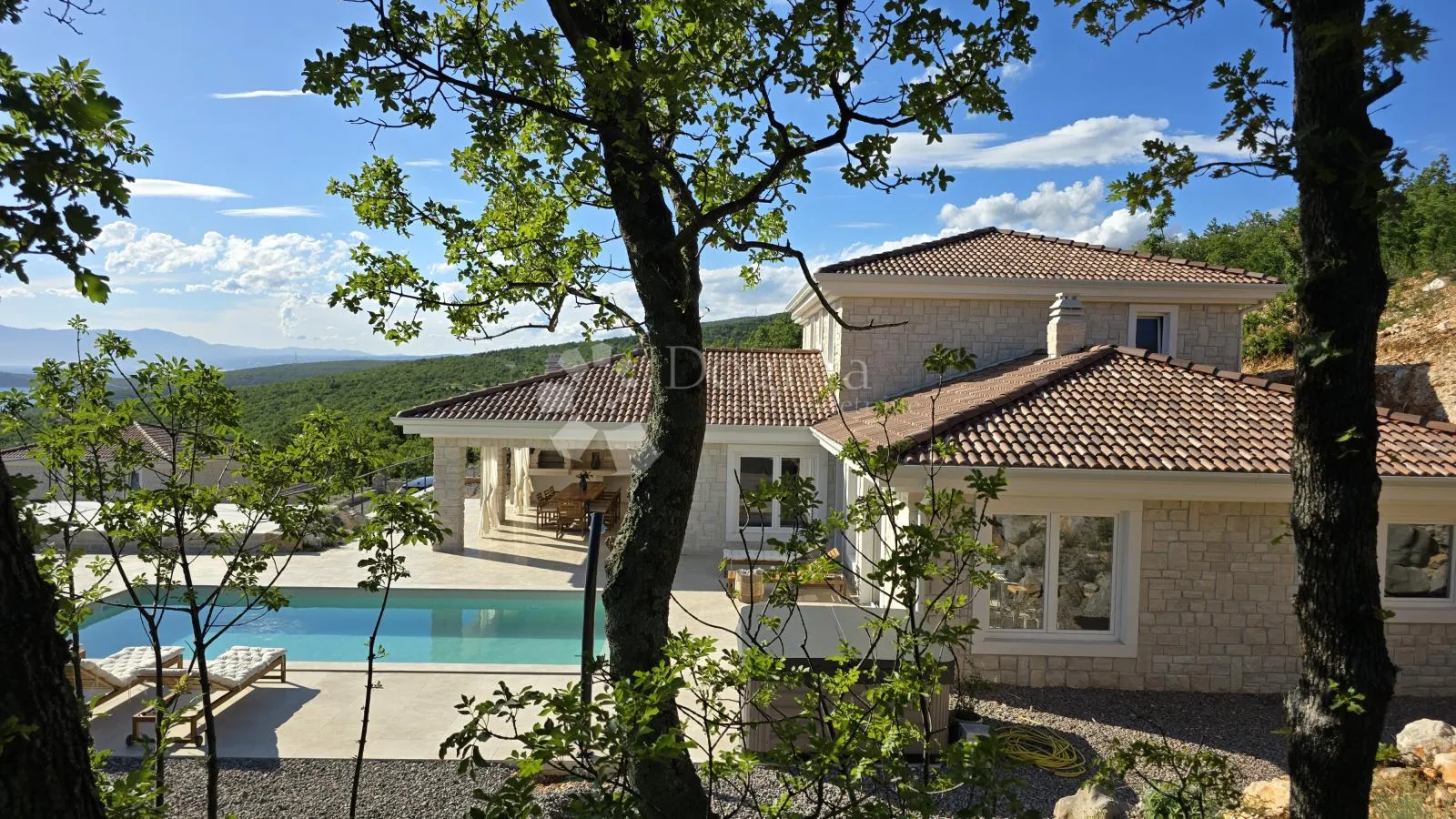 luxury villa koja ostavlja bez daha! - slika 5