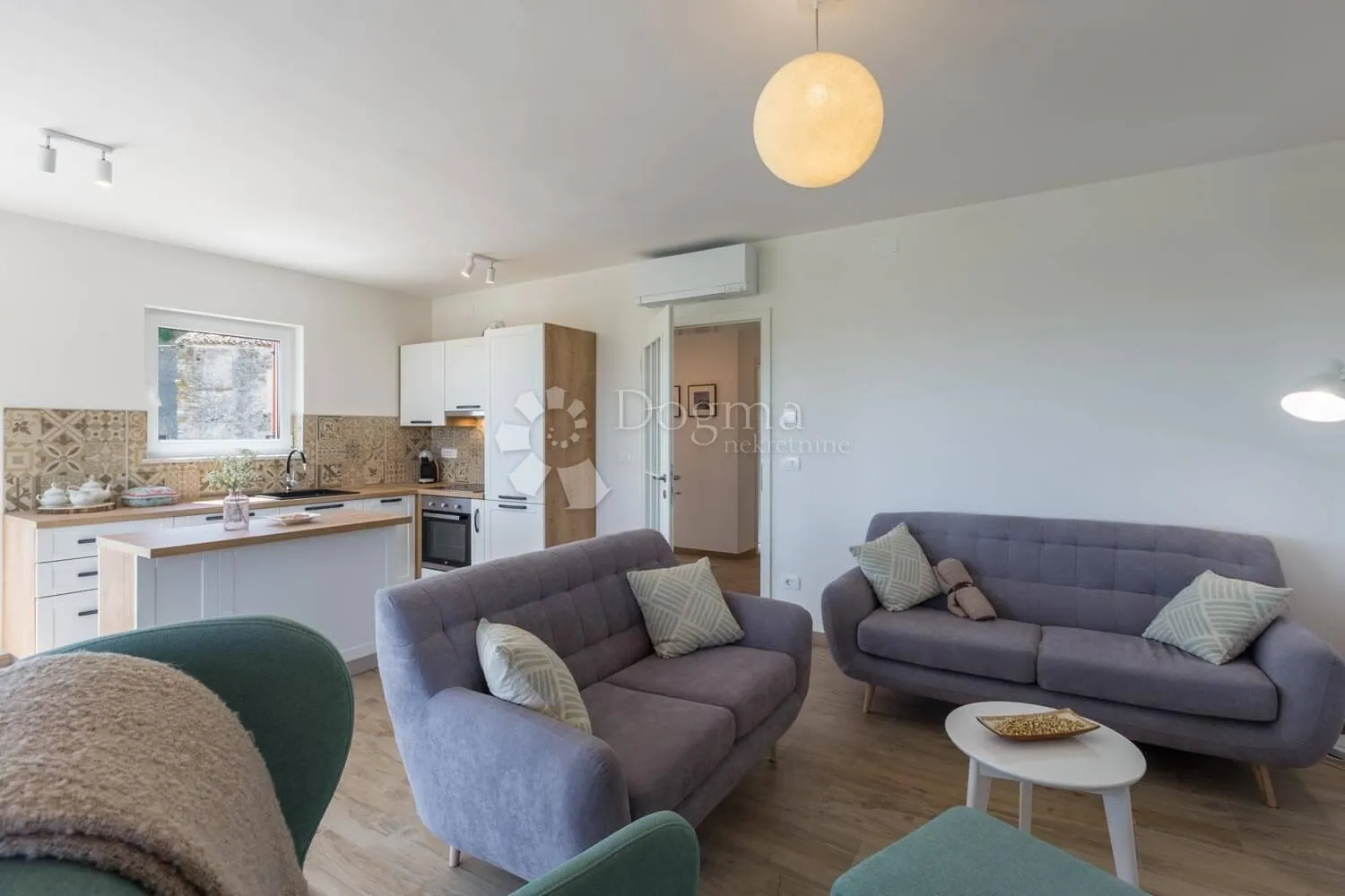kamena villa s otvorenim pogledom na more i prirodu! - slika 10