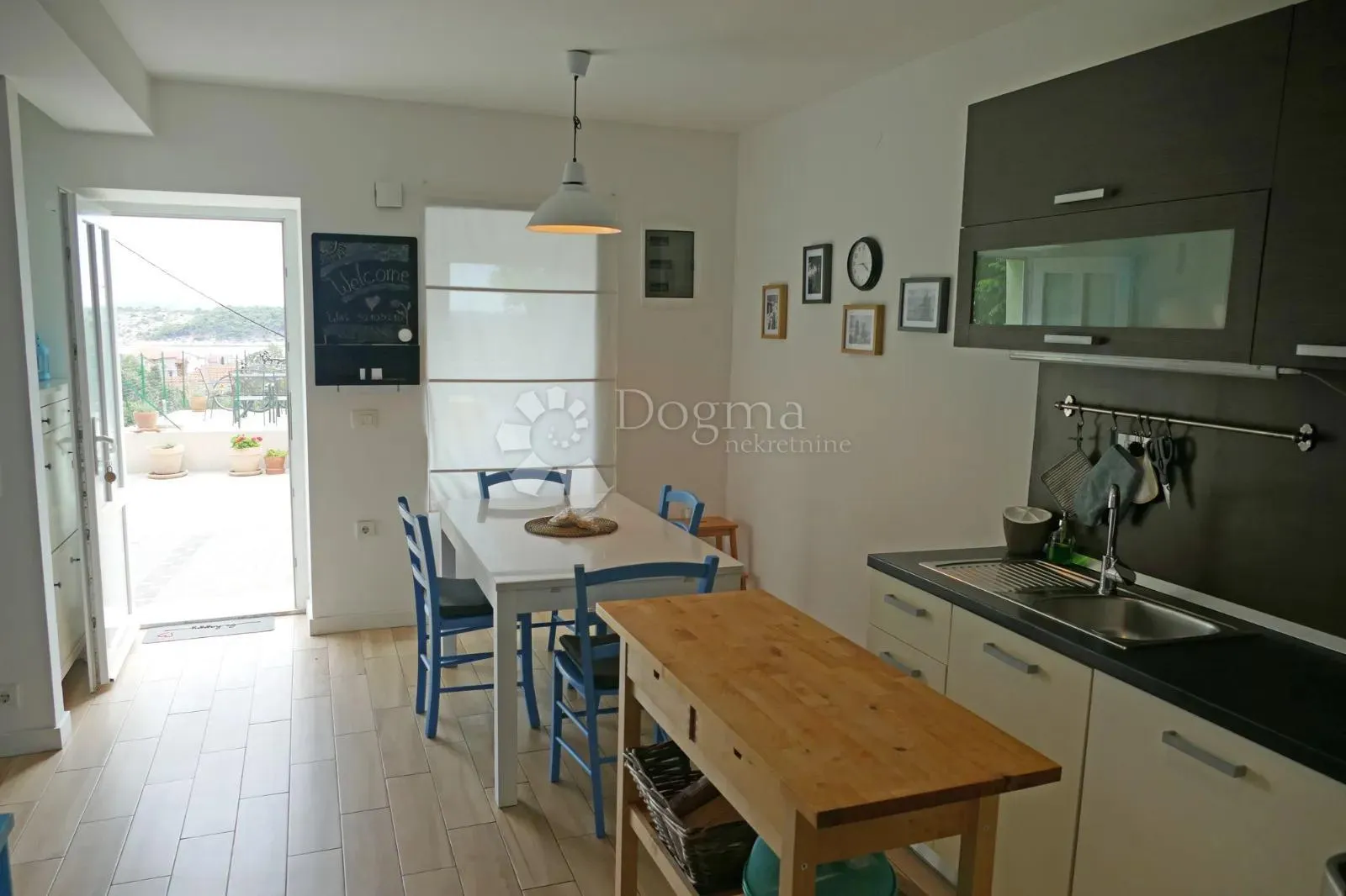 mediteranska kuća u nizu sa pogledom na more! barbat - slika 4