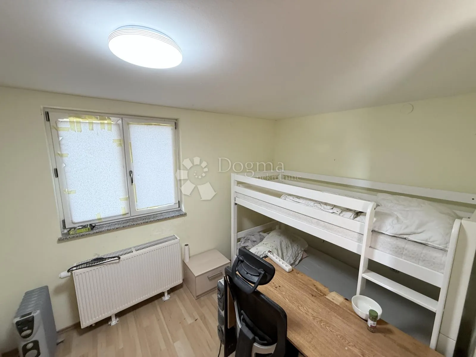 prostrana obiteljska kuća u petrinji - 230m² - slika 17