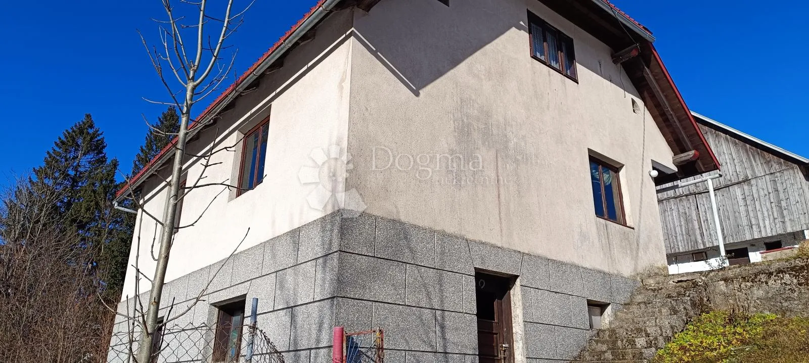 čabar, samostojeća kuća sa okućnicom od 2173 m2 - slika 2