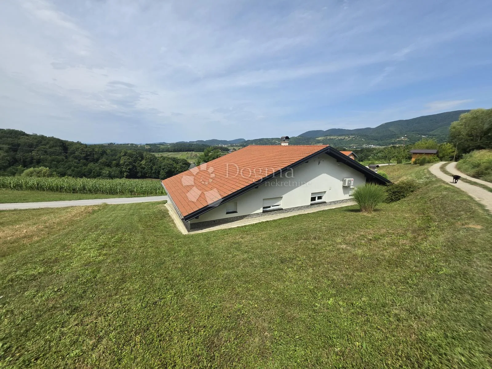 kuća s panoramskim pogledom između zaboka i krapine! - slika 20