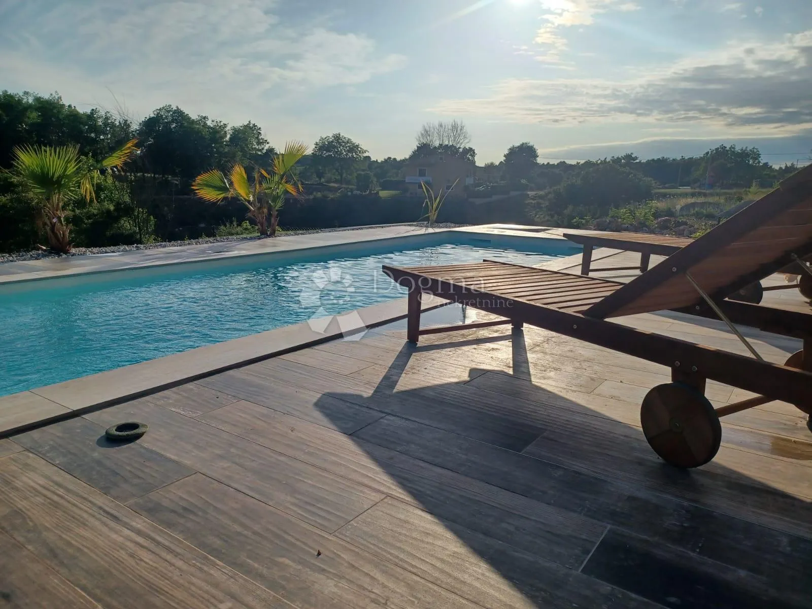moderna prizemnica s bazenom i jacuzzijem na parceli od 944 m² – mirna lokacija u okolici višnjana - slika 24