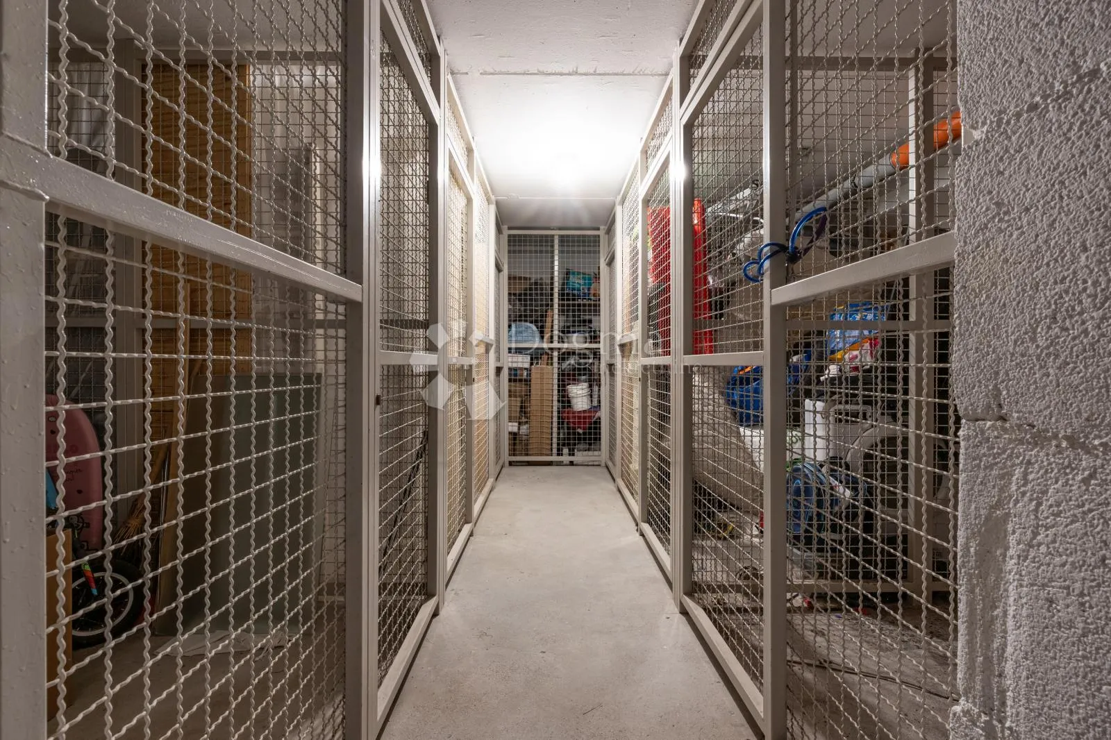 grad krk – elegantan apartman s privatnim vrtom, dvije terase i parkirnim mjestom - slika 16