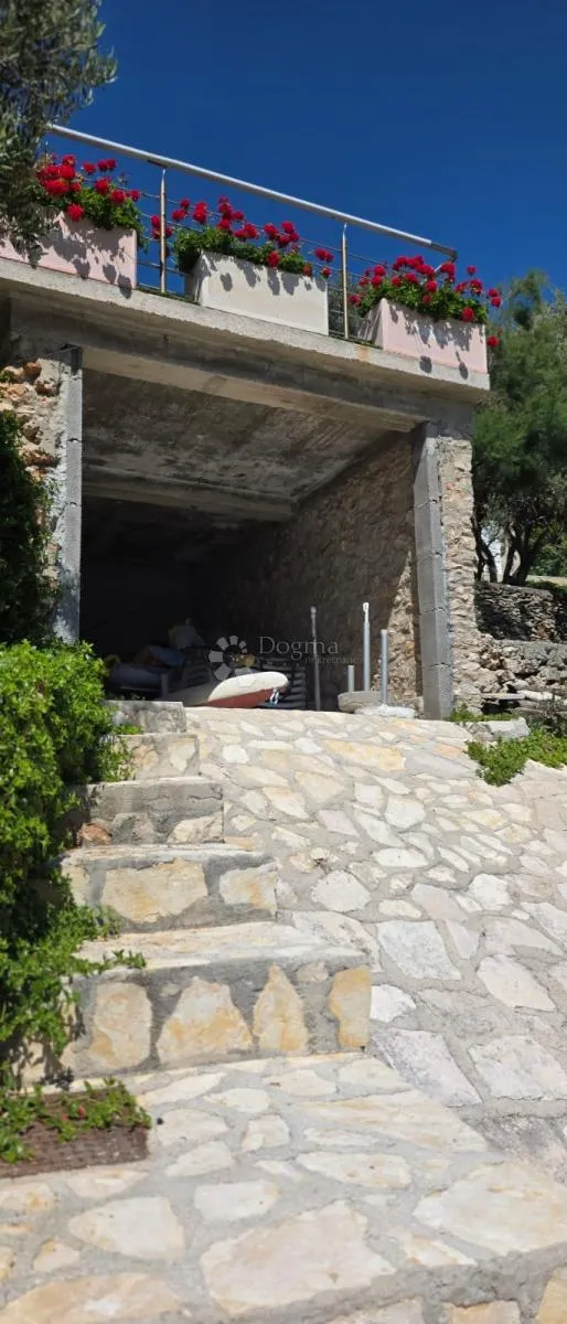 prvi red do mora: samoodrživa apartmanska vila s uhodanim poslovanjem – vela luka, korčula - slika 8