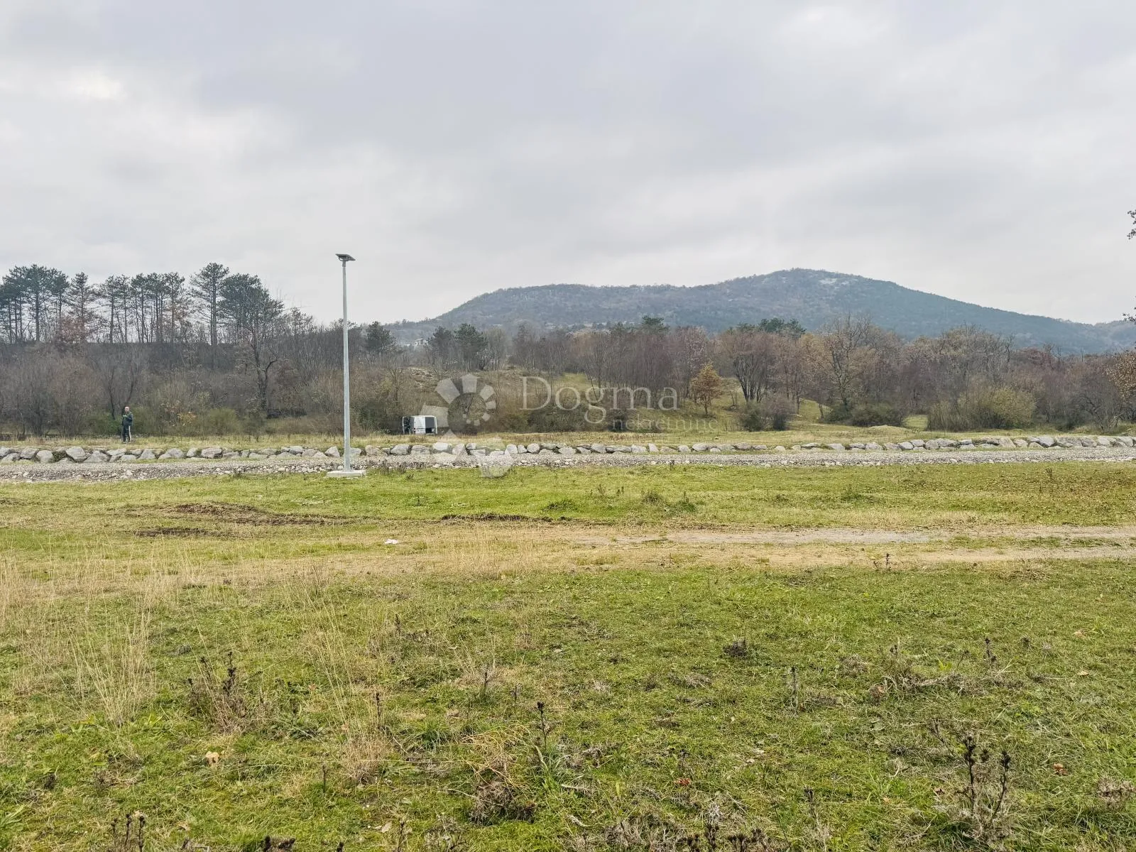 poljoprivredno zemljište dražice 705m2,odlična lokacija, ravan teren - slika 4
