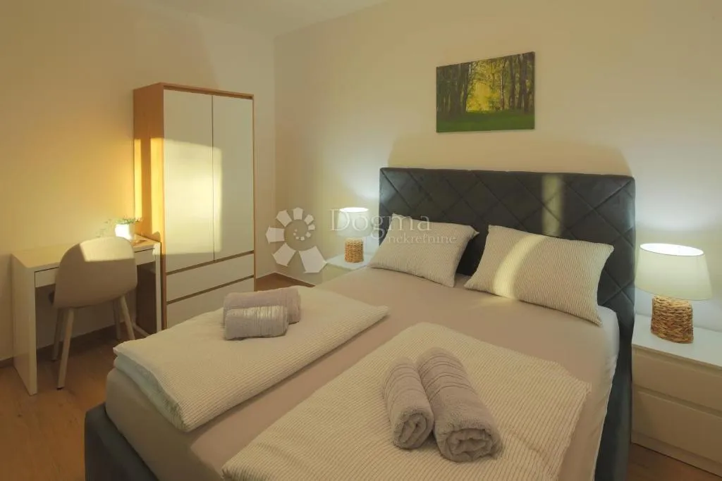 moderne kuće s vrtom i jacuzzijem – prilika za investitore! - slika 10
