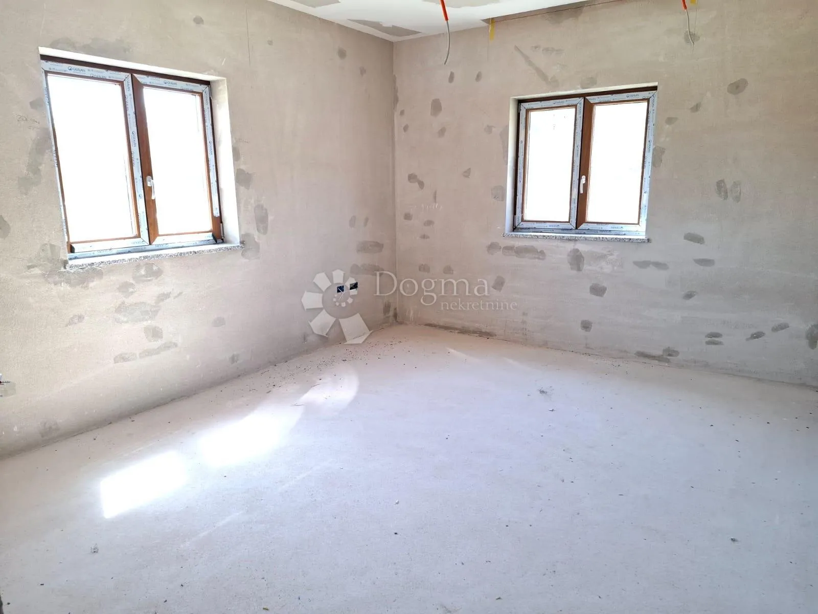 villa u rovinjskom selu, roh bau 550 m2, sa građevinskom okućnicom - slika 4