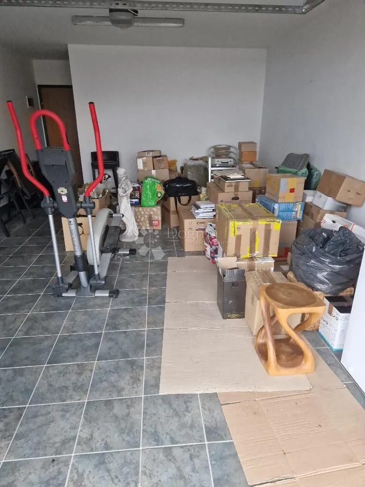 odličan stan sa garažom - slika 6