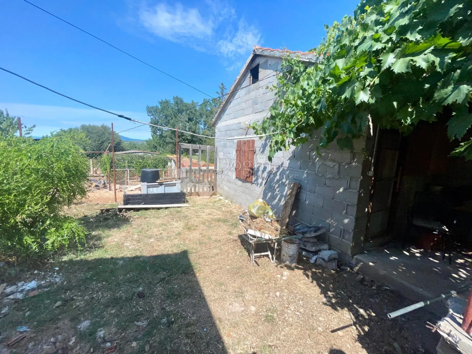 prava seoska priča nadomak šibenika – kuća, imanje i priroda - slika 18