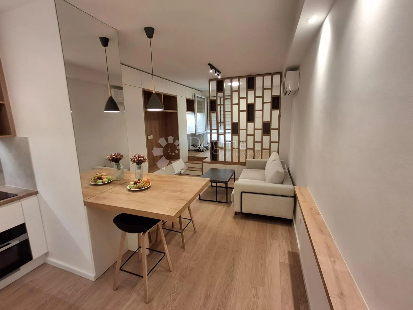 dizajnerski studio apartman u poslovnom centru raba!!! samo kod nas! - slika 6