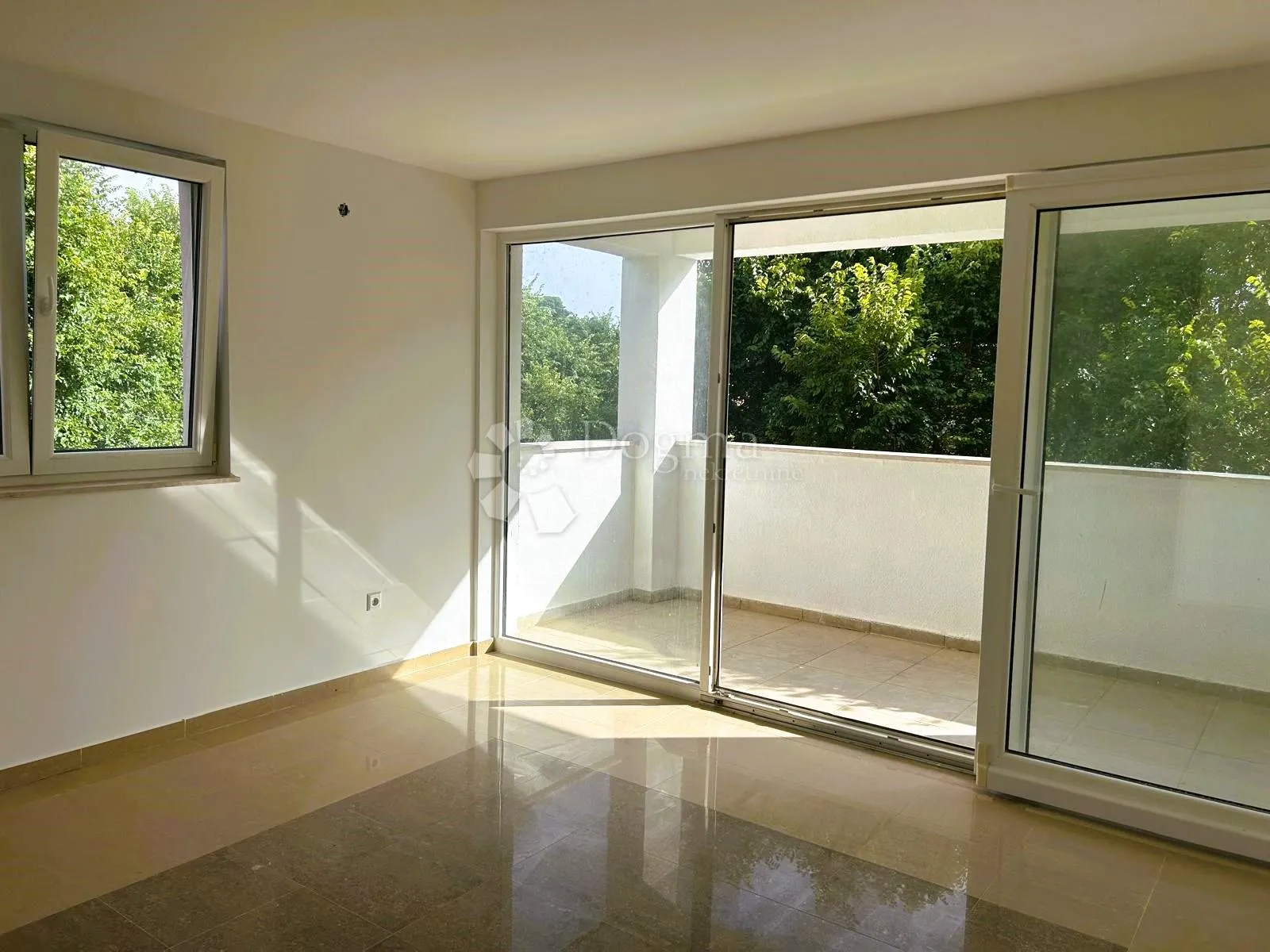 mir i more – apartman na dvije etaže - slika 10