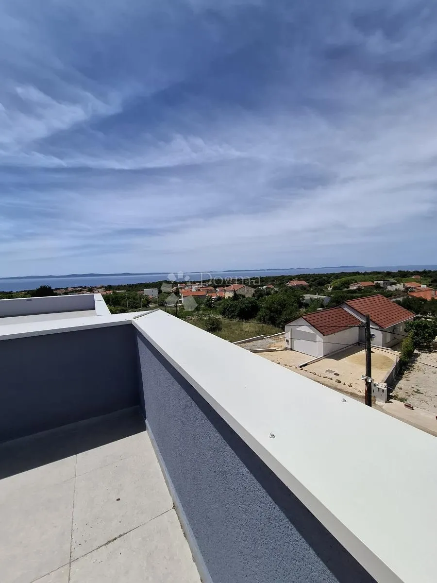 vila sa bazenom na viru - slika 18