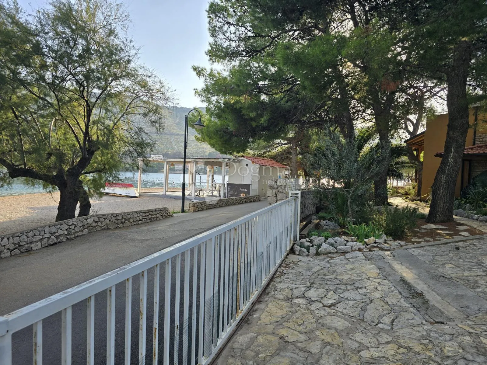 grebaštica- kuća na jedinstvenoj lokaciji prvi red do mora - slika 30