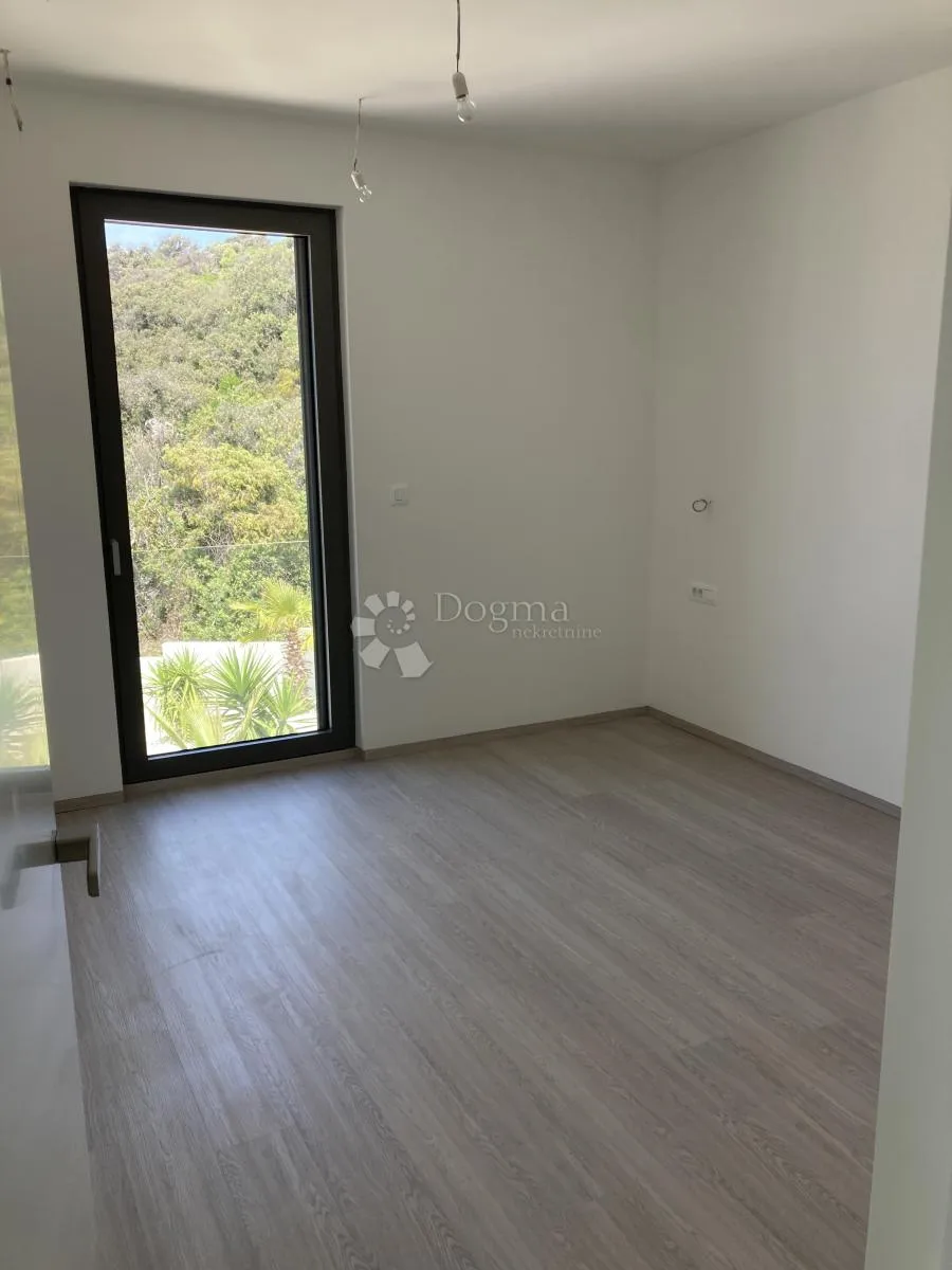 luksuzni apartman uz more a3 - slika 8