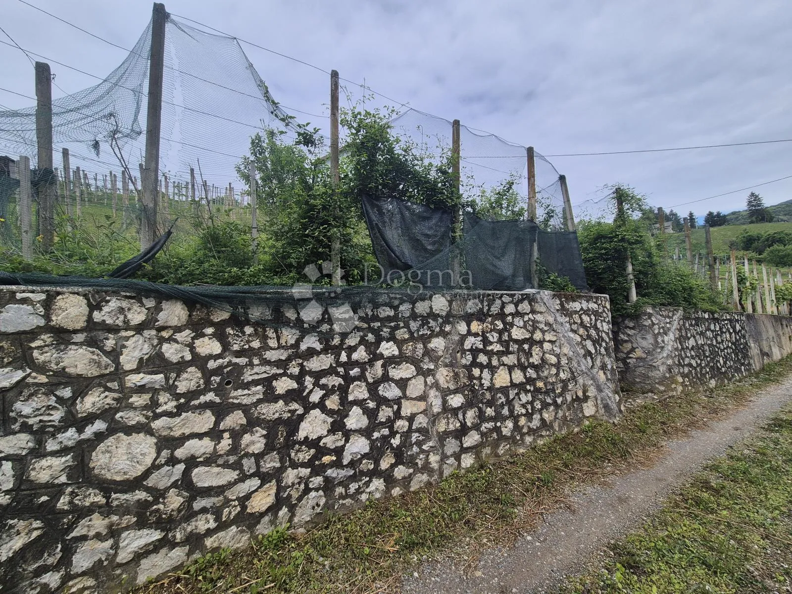 vikendica sa započetom adaptacijom nadomak centra krapine! - slika 6
