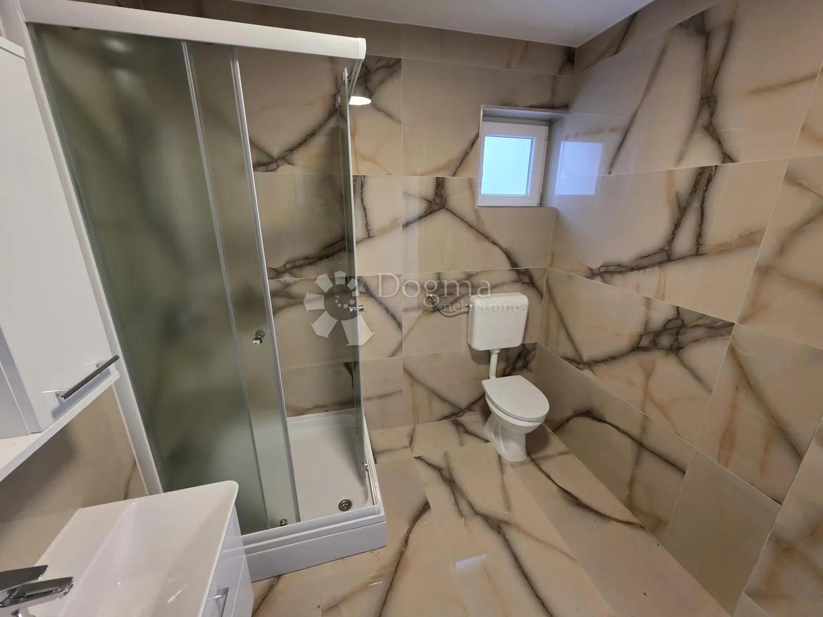 u popunosti renoviran stan sa okućnicom u zlataru površine 96m² - slika 9