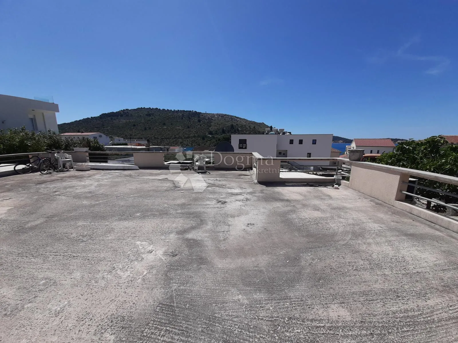 kuća 142m2 sa 2 apartmana, 100m od mora - sunčana rogoznica - slika 27