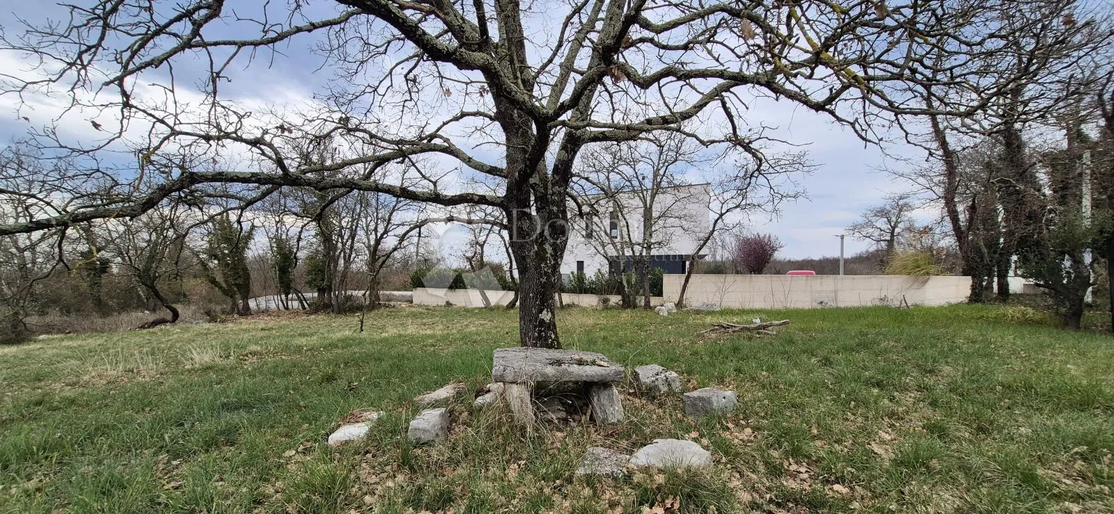 Građevinsko zemljište za gradnju kuće ili vile površine 1091 m2 - Poreč